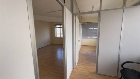 Escritório  Arrendamento em Mafamude e Vilar do Paraíso,Vila Nova de Gaia