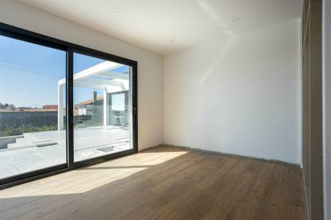 Moradia TÉRREA T3 com Piscina, localizada em Cortegaça!