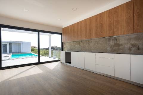 Moradia TÉRREA T3 com Piscina, localizada em Cortegaça!