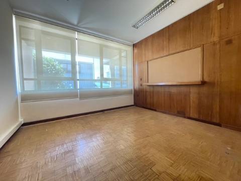 Salas de Escritório para Arrendamento, noas Carvalhos!