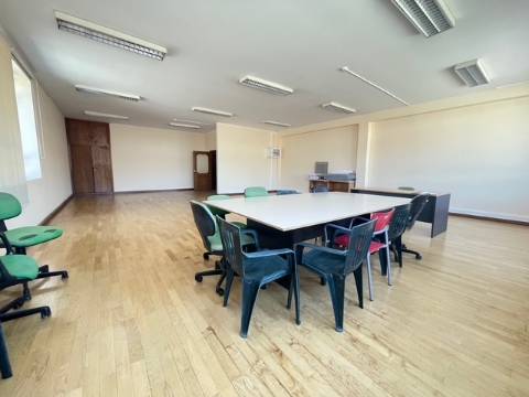 Salas de Escritório para Arrendamento, noas Carvalhos!