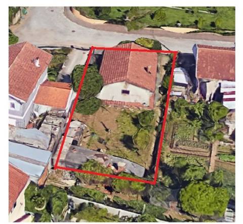 Casa de 4 frentes em Gaia, Pedroso, Para Remodelar!