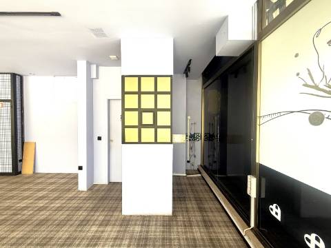 Loja no Edifício Aviz na Avenida da Boavista, Porto!