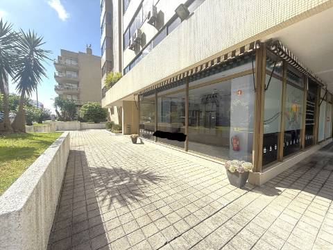 Loja no Edifício Aviz na Avenida da Boavista, Porto!