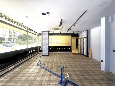 Loja no Edifício Aviz na Avenida da Boavista, Porto!