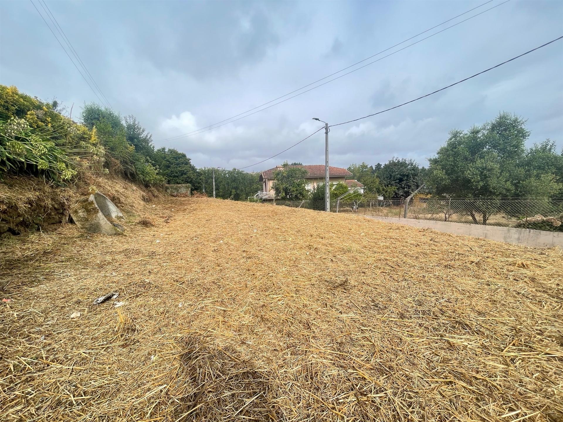 Terreno com 450m² – Vilar de Andorinho – Zona de Moradias!