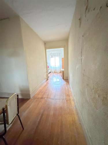 Prédio para Restaurar no Centro Histórico de Vila Nova de Gaia – Zona das Caves do Vinho do Porto!