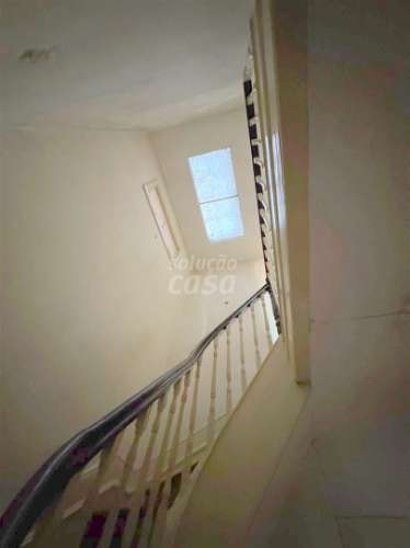 Prédio para Restaurar no Centro Histórico de Vila Nova de Gaia – Zona das Caves do Vinho do Porto!