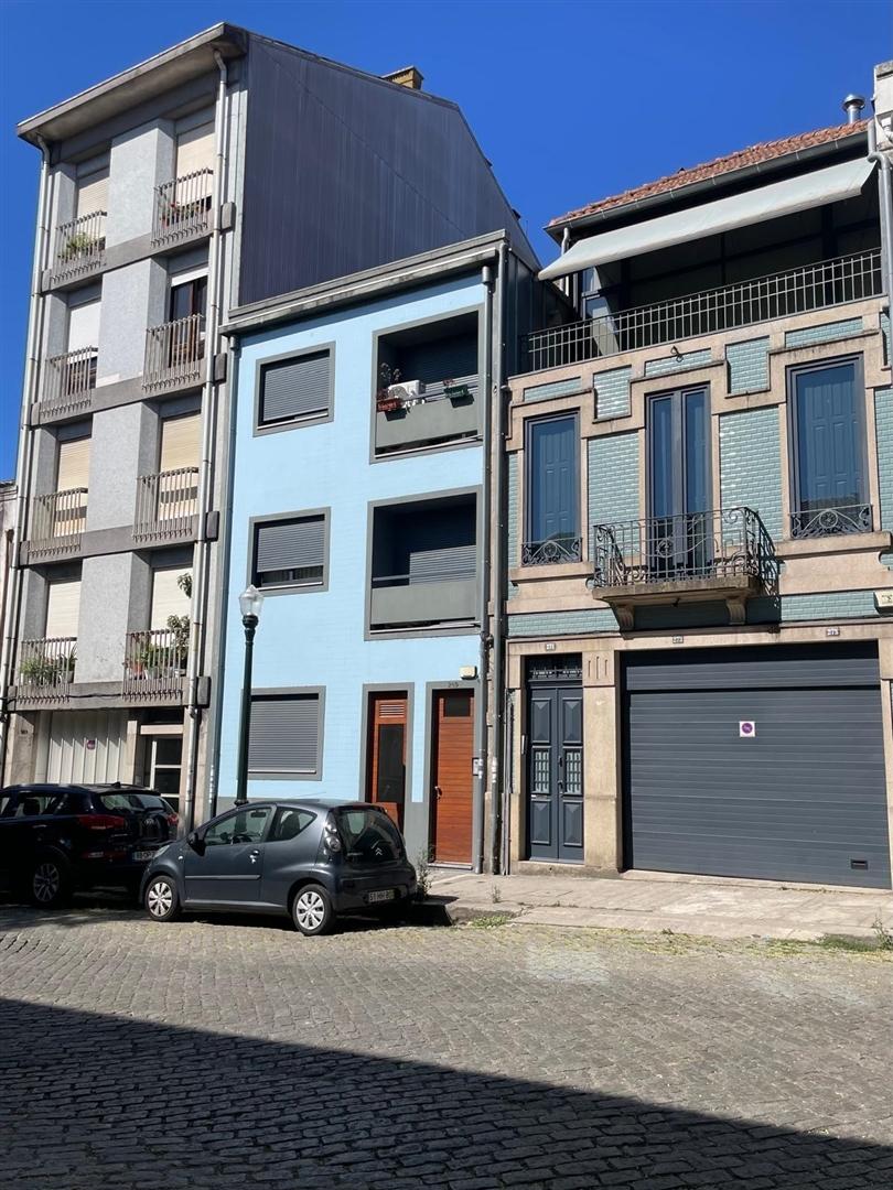 T2 no Centro do Porto! Apartamento com 2 varandas, Ar Condicionado e excelente localização — Centro