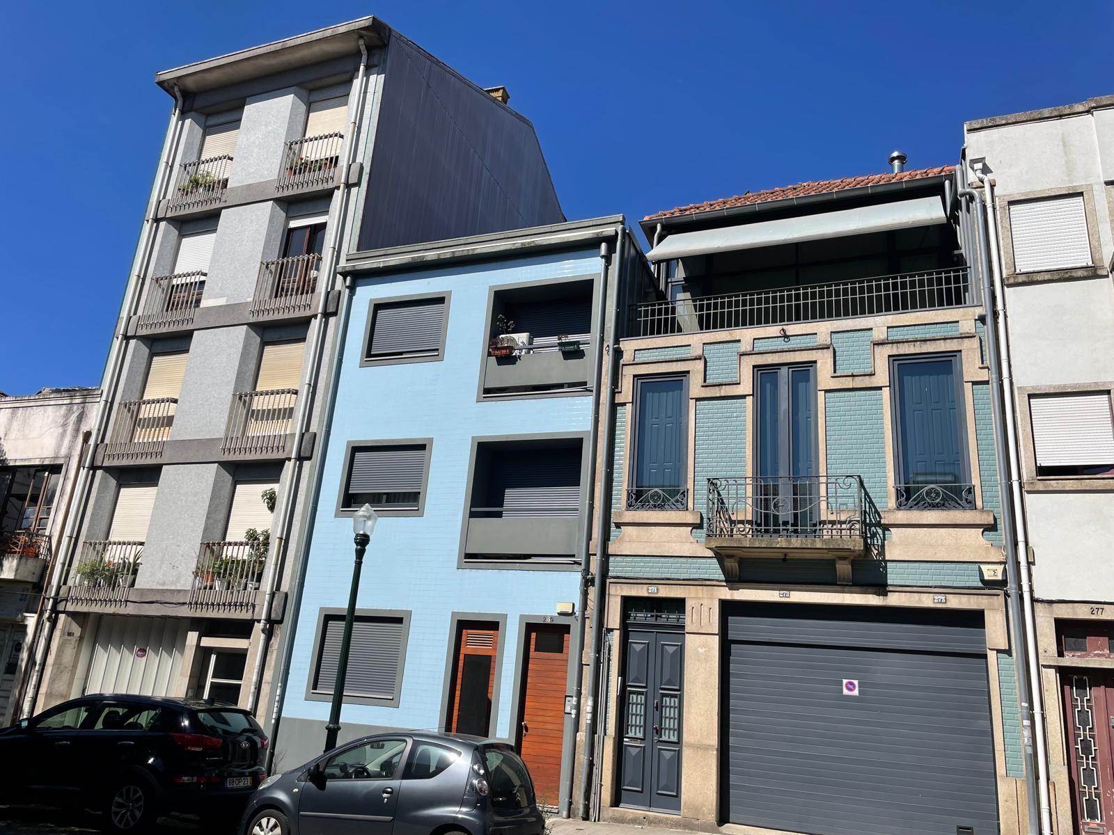 T2 no Centro do Porto! Apartamento com 2 varandas, Ar Condicionado e excelente localização — Centro