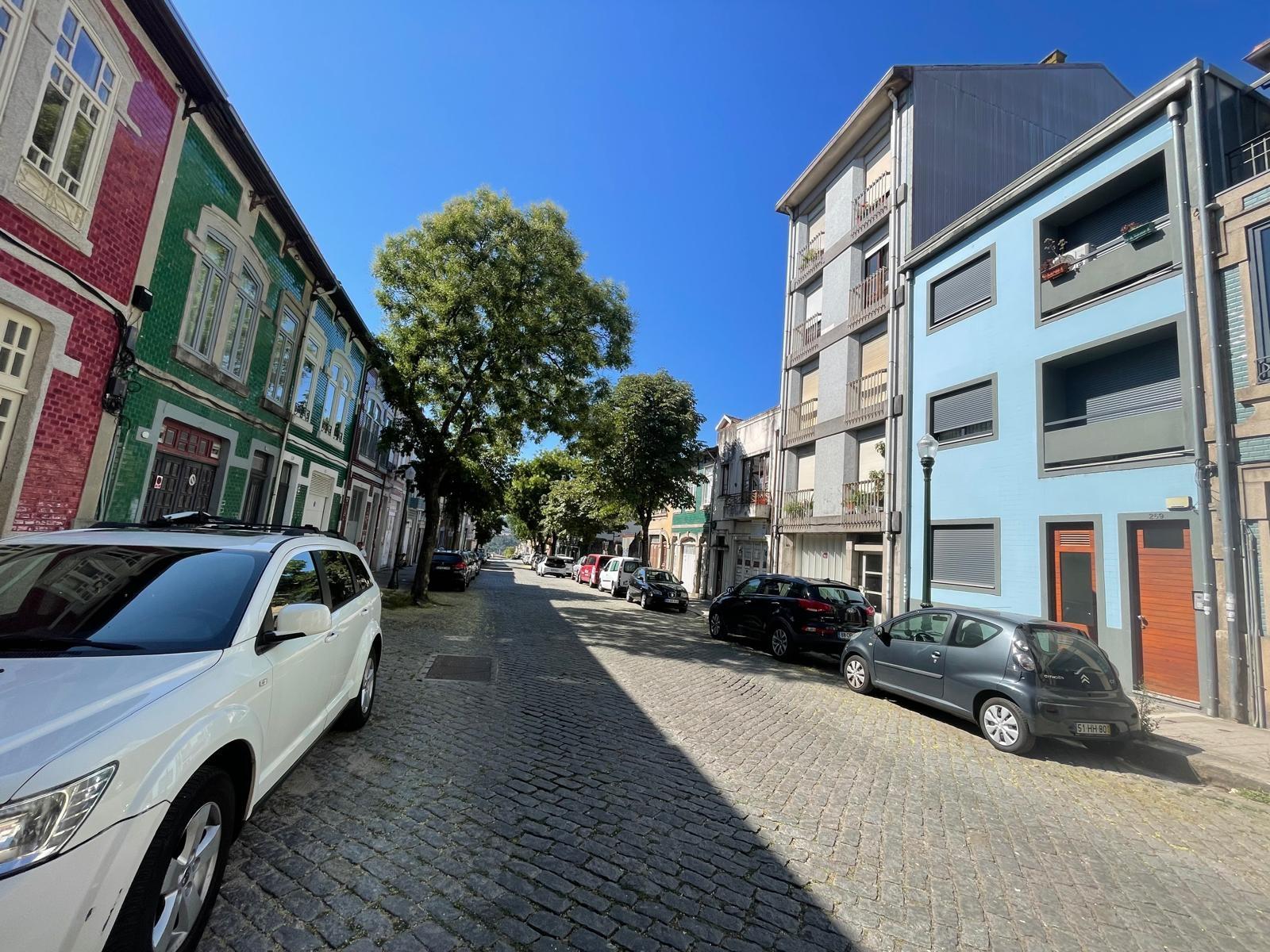 T2 no Centro do Porto! Apartamento com 2 varandas, Ar Condicionado e excelente localização — Centro