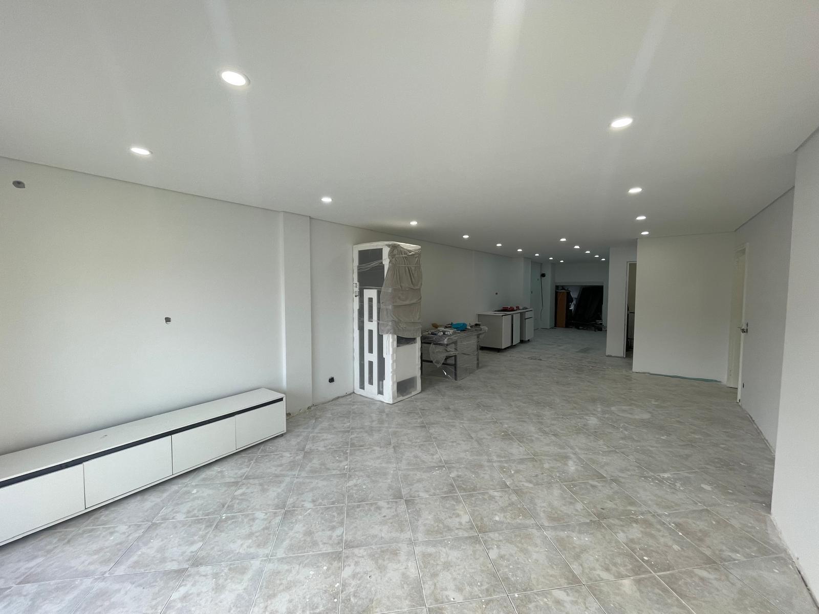 &#127969; T4 remodelado (parcialmente) no centro de Paredes – ao lado da estação!