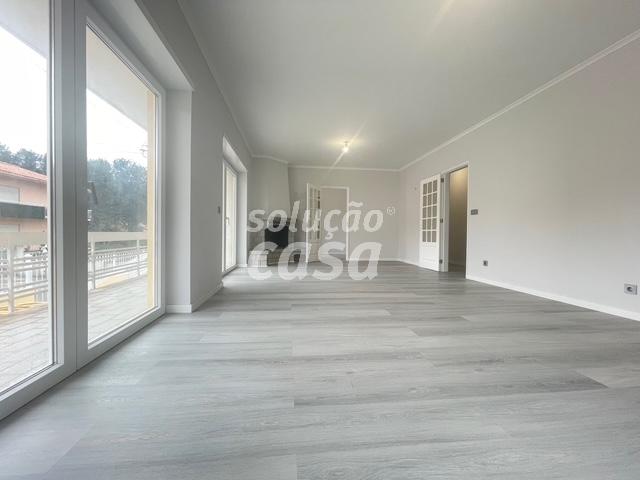 Moradia T3, totalmente REMODELADA, localizada a poucos metros da N1 Argoncilhe!