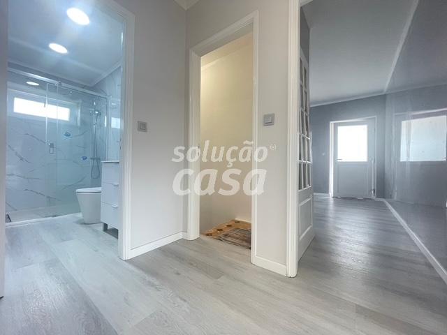 Moradia T3, totalmente REMODELADA, localizada a poucos metros da N1 Argoncilhe!
