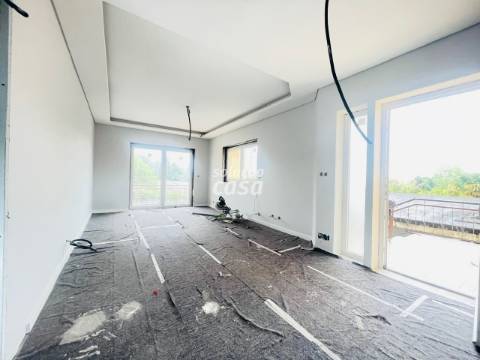 Moradia Isolada T4 TOTALMENTE REMODELADA, com 2860m2 de Terreno!