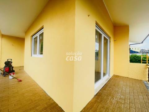 Moradia Isolada T4 TOTALMENTE REMODELADA, com 2860m2 de Terreno!