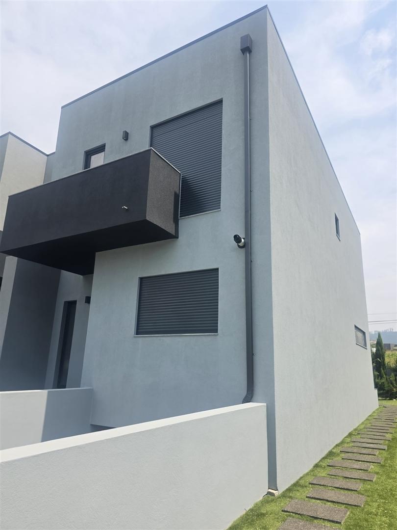Moradia T3 Renovada, na Rua dos Cedros, Vale de São Cosme, Famalicão!