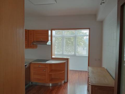 Fantástico Andar Moradia T3+1 em Oliveira do Douro, junto ao Parque da Lavandeira!