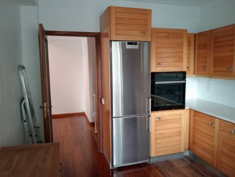 Fantástico Andar Moradia T3+1 em Oliveira do Douro, junto ao Parque da Lavandeira!