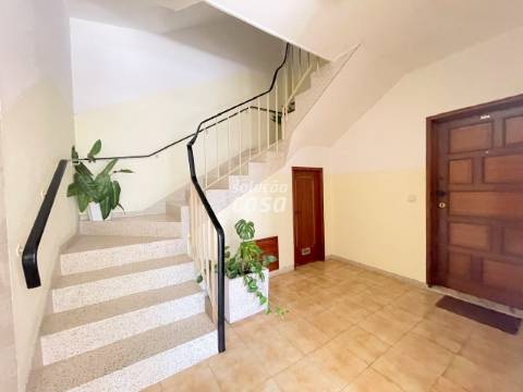 Apartamento T3 com Lugar de Garagem, localizado a 650 metros da Estação de Comboio Rio Tinto!