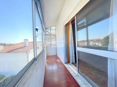 Apartamento T3 com Lugar de Garagem, localizado a 650 metros da Estação de Comboio Rio Tinto!