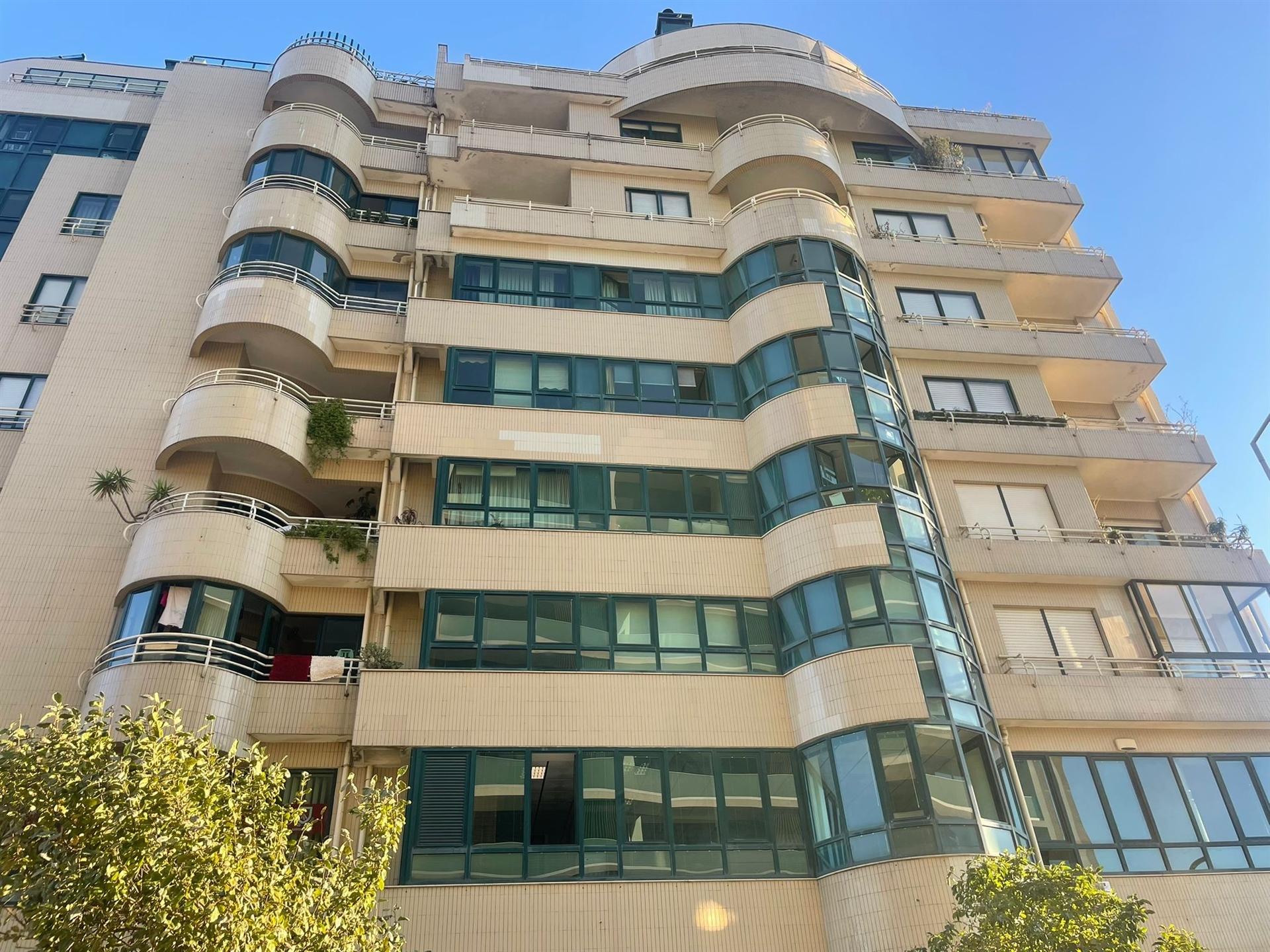 Apartamento T2 Remodelado no Centro da Maia - Arrendamento