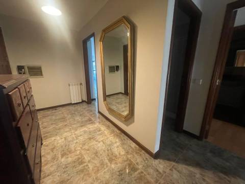 Apartamento T2 Remodelado no Centro da Maia - Arrendamento