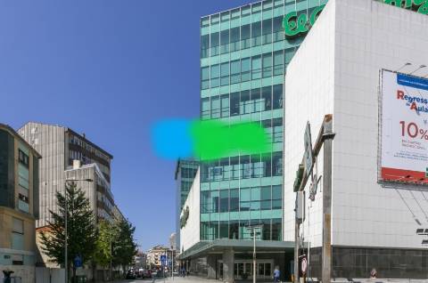 Moradia Geminada T2 para Reconstruir ao lado do Corte Inglês, em Gaia!