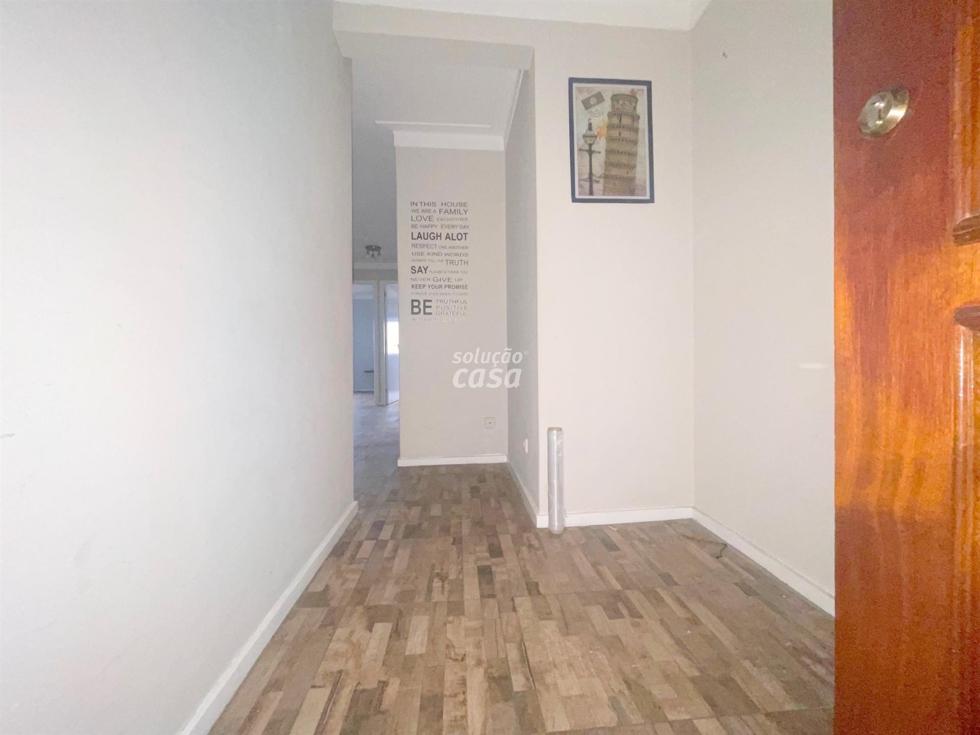 Apartamento T2 próximo da Estação do Metro!