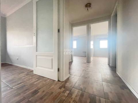 Apartamento T2 próximo da Estação do Metro!