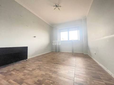 Apartamento T2 próximo da Estação do Metro!