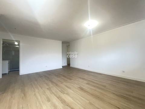 Apartamento T2 próximo da Estação do Metro!