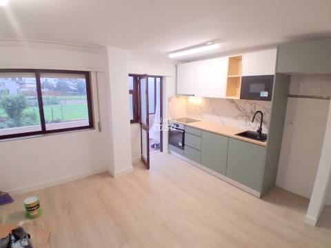 Apartamento T2 próximo da Estação do Metro!