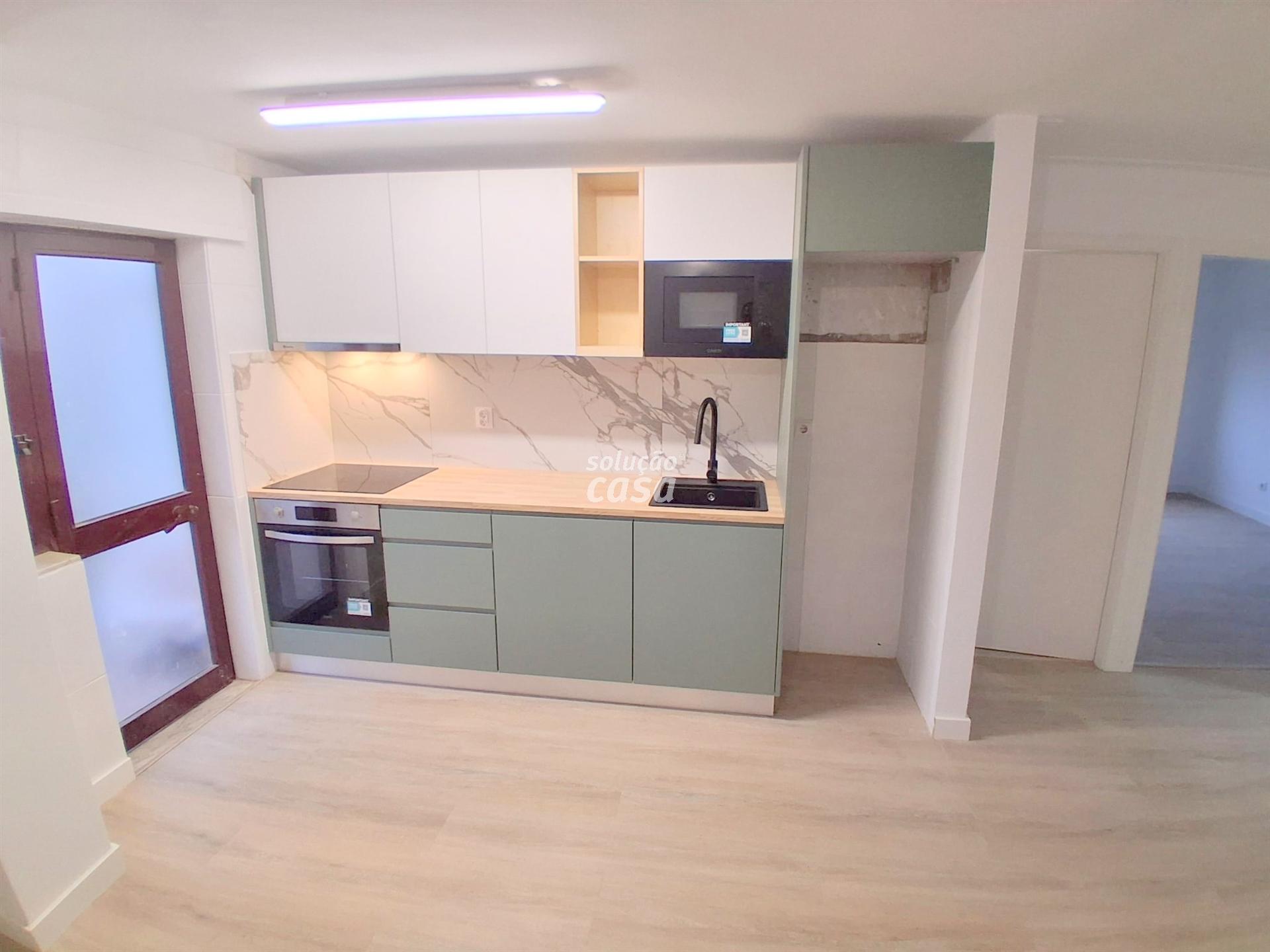 Apartamento T2 próximo da Estação do Metro!