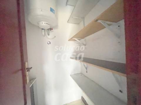 Apartamento T2 com Lugar de Garagem, localizado a 600 metros do Metro!