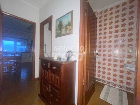 Apartamento T2+1 localizado na Avenida da República, Vila Nova de Gaia.