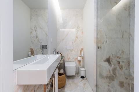 T3 Espetacular com vistas para o Rio Douro, no 4º e Último Piso, no Cais do Cavaco na Afurada!