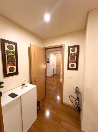 T2+1 em Canidelo com Varanda, Garagem e Excelentes Áreas!