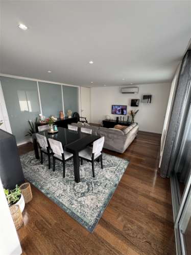 Onde o Luxo encontra o Pôr do Sol: T2+1 Único na Granja com Vistas de Mar!