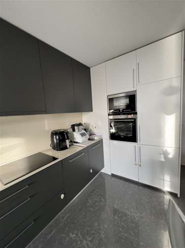 Onde o Luxo encontra o Pôr do Sol: T2+1 Único na Granja com Vistas de Mar!