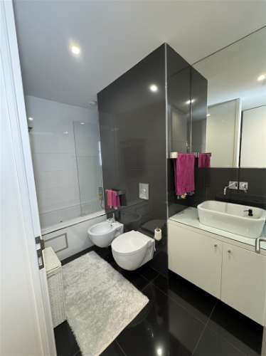 Onde o Luxo encontra o Pôr do Sol: T2+1 Único na Granja com Vistas de Mar!