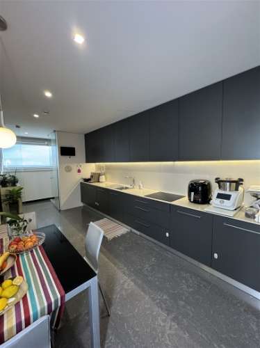 Onde o Luxo encontra o Pôr do Sol: T2+1 Único na Granja com Vistas de Mar!