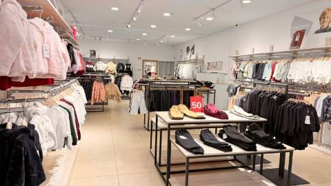 Trespasse de Loja de Roupas Infantis!