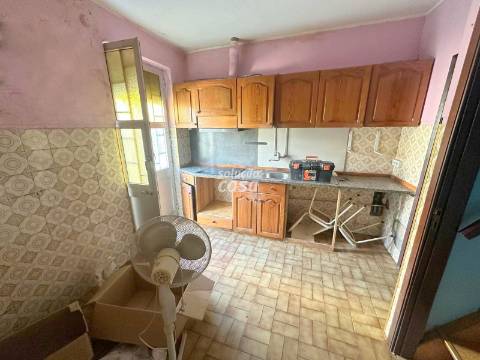 T2+2 localizado a poucos metros da Estação do Metro!