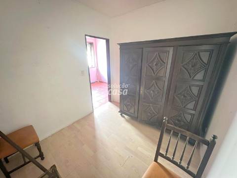 T2+2 localizado a poucos metros da Estação do Metro!