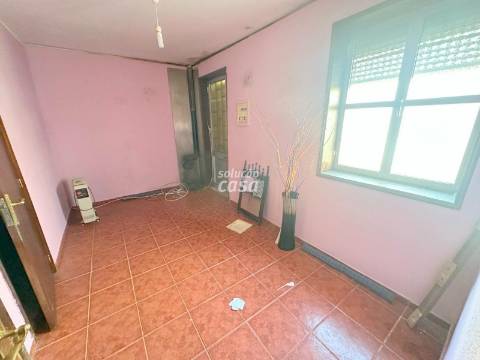 T2+2 localizado a poucos metros da Estação do Metro!