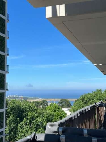 T2 Fantástico no The Next Yard, com Varanda e Vistas Deslumbrantes, nos Jardins D´Arrábida, em Gaia!