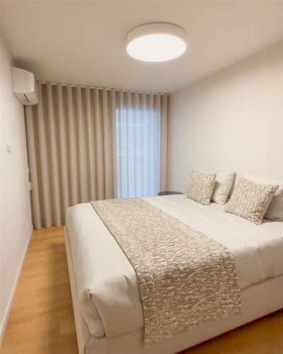 T2 Fantástico no The Next Yard, com Varanda e Vistas Deslumbrantes, nos Jardins D´Arrábida, em Gaia!