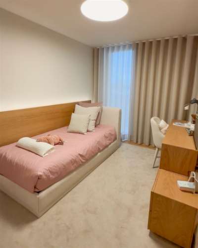 T2 Fantástico no The Next Yard, com Varanda e Vistas Deslumbrantes, nos Jardins D´Arrábida, em Gaia!