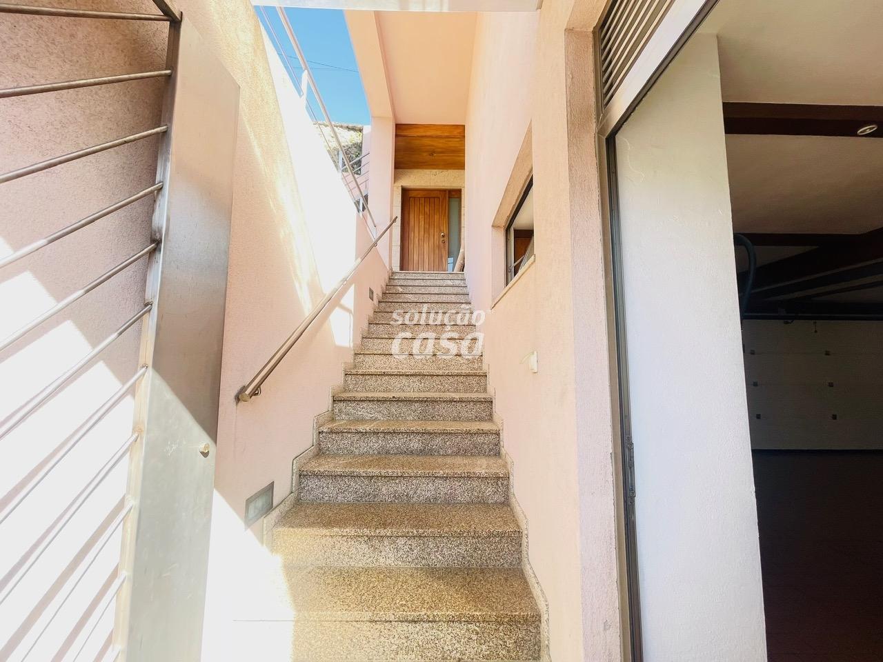 Moradia T3 localizada a 3 minutos de carro da N222!